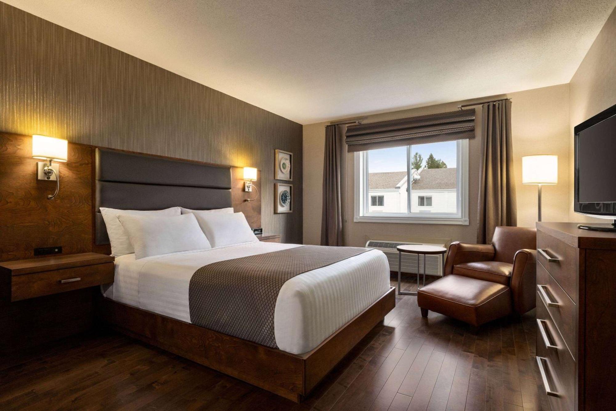 Atlantic Host Hotel, Trademark Collection By Wyndham Bathurst Bagian luar foto