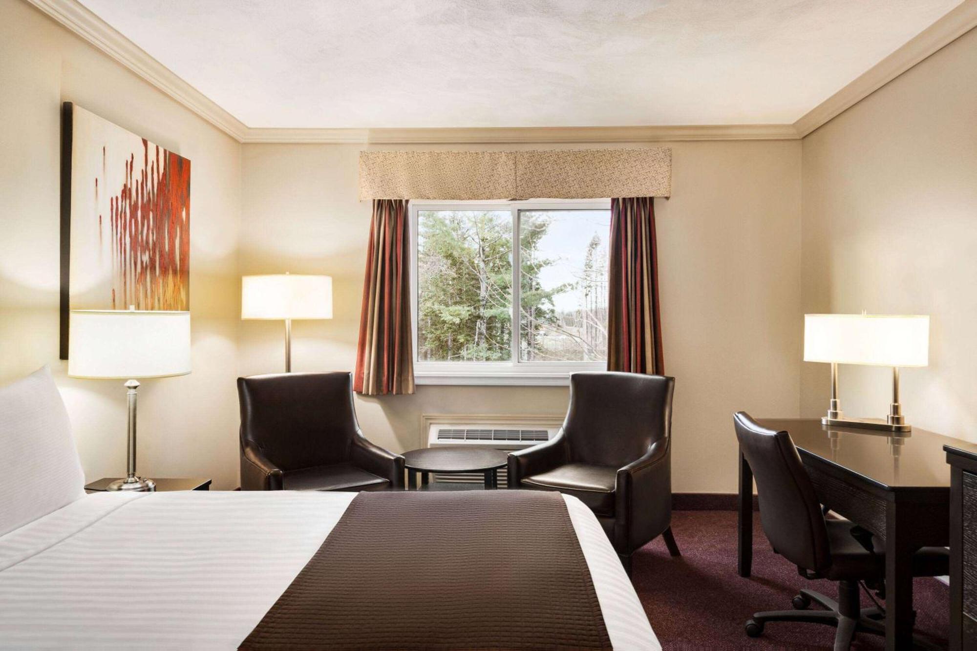 Atlantic Host Hotel, Trademark Collection By Wyndham Bathurst Bagian luar foto
