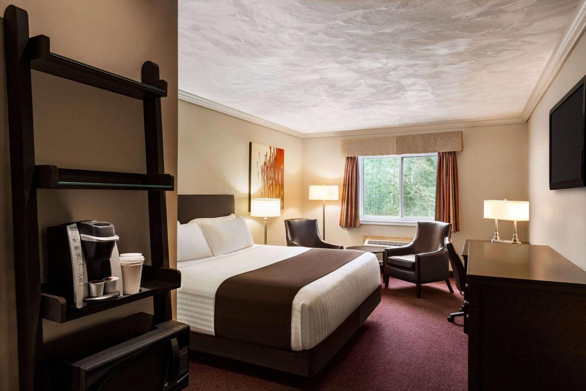Atlantic Host Hotel, Trademark Collection By Wyndham Bathurst Bagian luar foto