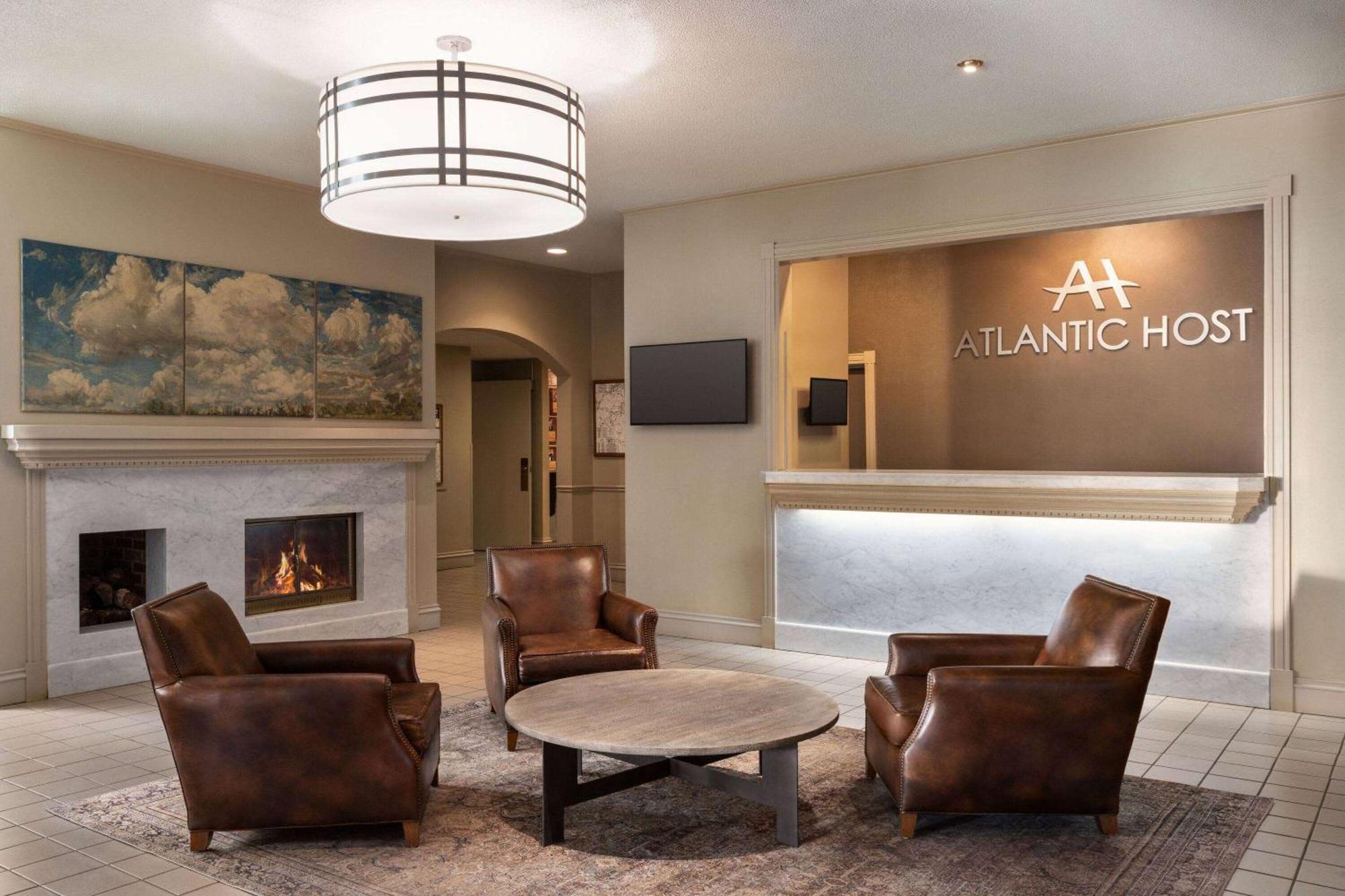 Atlantic Host Hotel, Trademark Collection By Wyndham Bathurst Bagian luar foto